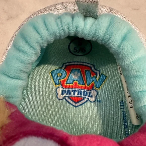 Size 5-6 Toddler Paw Patrol Slippers - Picture 4 of 5
